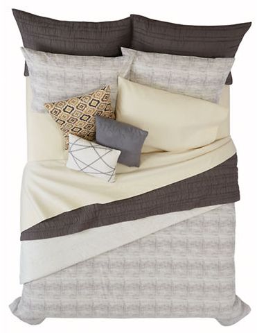 DISTINCTLY HOME Five-Piece Juka Comforter Set被子枕套5件套3折清仓，仅售44.99元！