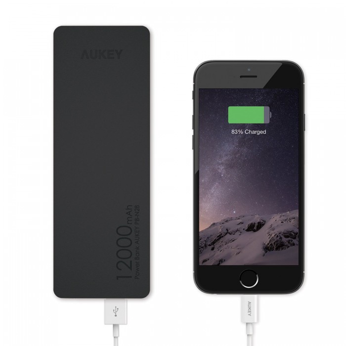  Aukey 12000mAh 双口便携式快速充电移动电源充电宝18.99元，原价39.99元！仅限今日！