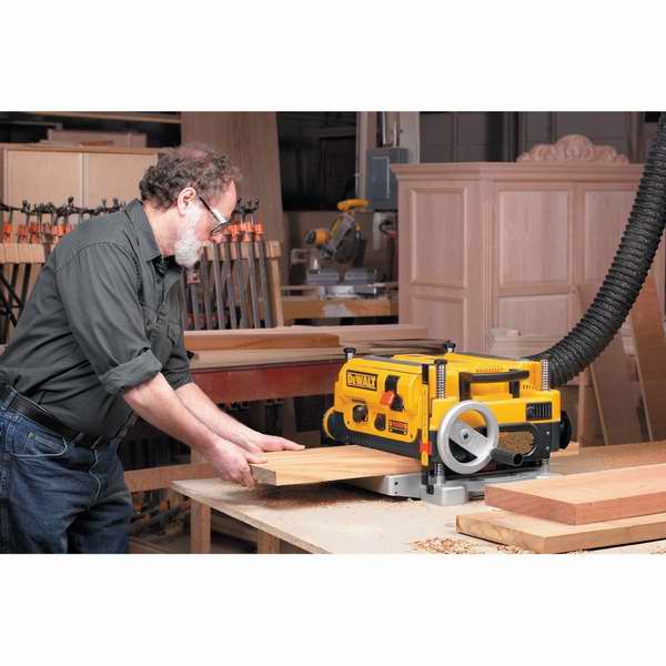  DEWALT 得伟 DW735 13英寸专业两速压刨8折 635.99元限时特卖并包邮！