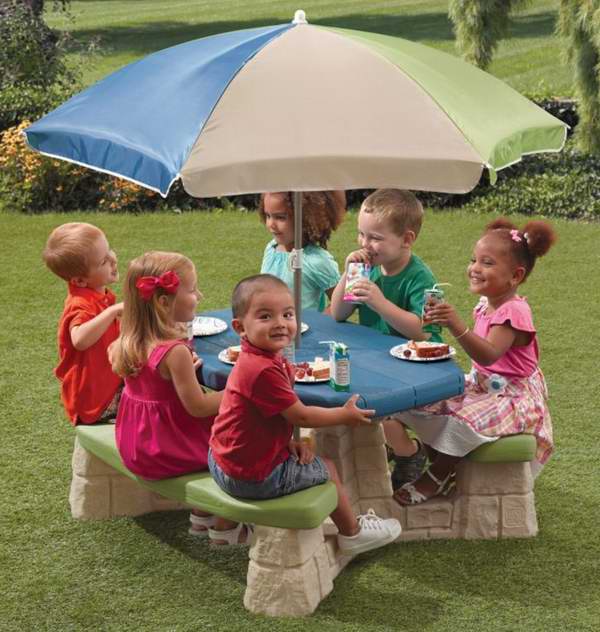  Step 2 Naturally Playful 儿童庭院餐桌椅带伞套装5.3折 73.99元限时特卖！
