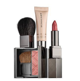  一年就一次！Burberry 限量版彩妆4件套 39元特卖！