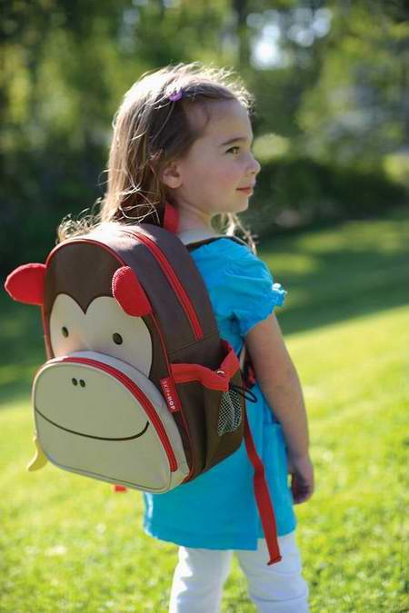  历史新低！Skip Hop 淘气猴款超可爱儿童双肩包5折 14.99元限时特卖！