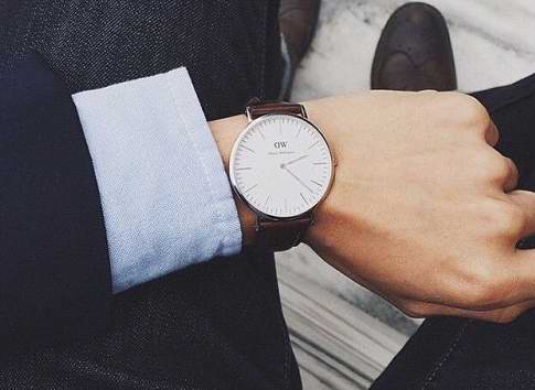  历史新低！Daniel Wellington 丹尼尔 0209DW 男士 复古学院风格石英腕表 4.8折 109.99元