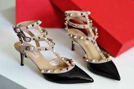  一生值得收藏！精选多款 Valentino 男女式铆钉鞋、服饰等3.4折起限时特卖并包邮！