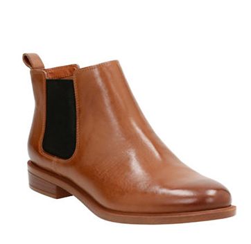  CLARKS Taylor 女款短靴 57.37加元（6码），原价 170加元