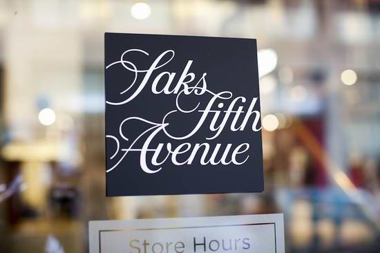  Saks Fifth Avenue 本季最大折扣清仓！精选大牌成人儿童美包、美衣、美鞋等2.5折起限时清仓！