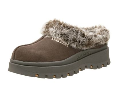  Skechers 斯凯奇 Fortress 麂皮毛拖鞋 29.76加元起特卖（3色），原价 184.67加元