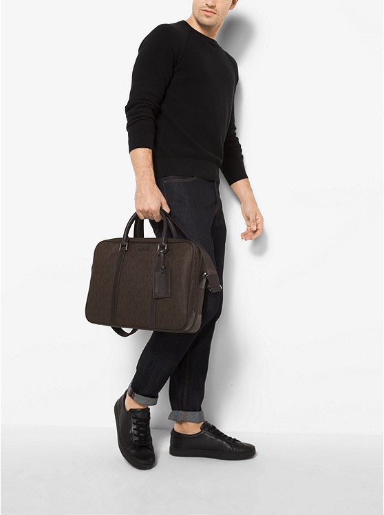  Michael Kors Jet Set 大号 Logo 男士公文包 359.25加元（2色），原价 550加元，包邮