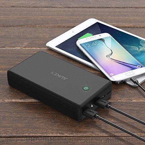  金盒头条：Aukey 30000mAh 双口便携式AiPower快速充电 移动电源/充电宝 41.99加元包邮！