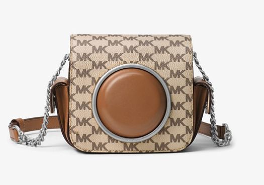  Michael Kors Scout Heritage Logo 相机包 126.75加元（3色），原价 378加元，包邮