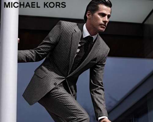  精选多款MICHAEL KORS Crosshatch 双排扣羊毛套装 297.5加元，原价 595加元