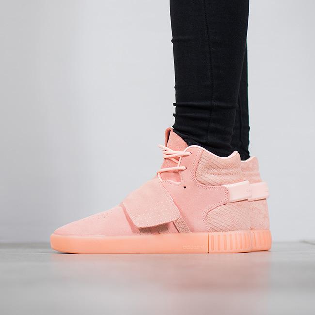  Adidas 阿迪达斯 Originals Tubular Invader 大童鞋 粉色款 32.47加元，原价 95加元