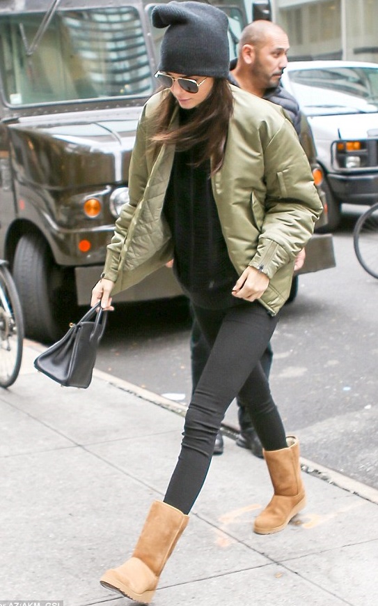  Kendall Jenner 同款！UGG AMIE 女款雪地靴 144.99加元（2色），原价 210加元