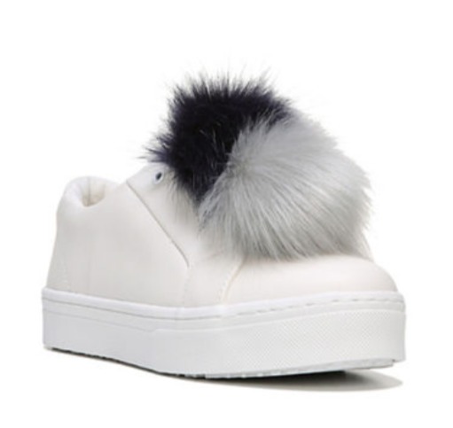  SAM EDELMAN Leya 毛毛球麂绒休闲鞋 50.57加元（6码），原价 145加元