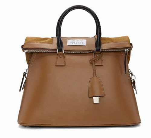  Maison Margiela 5AC棕色大号 3用手提包 5.5折 2277加元，原价 4140加元，包邮