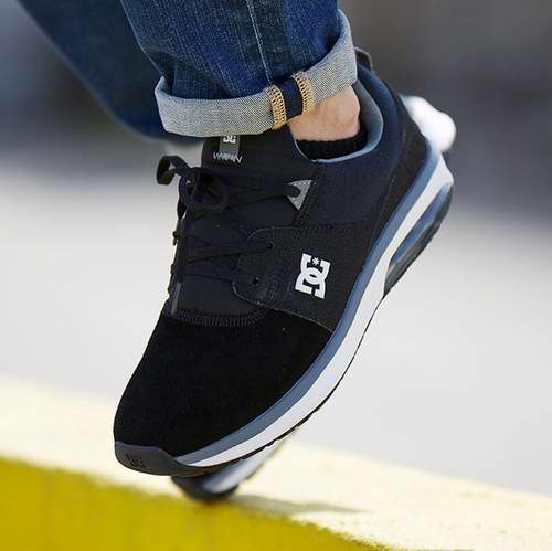  DC Shoes 精选成人儿童休闲鞋、运动鞋、服饰等5折起+第二件额外 7折优惠（包括正价）！买多省多！