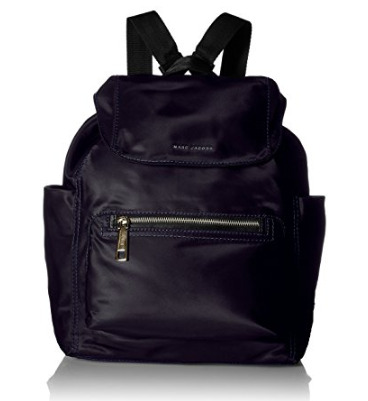  Marc Jacobs Easy 黑色双肩包 147.52加元，原价 461.65加元，包邮