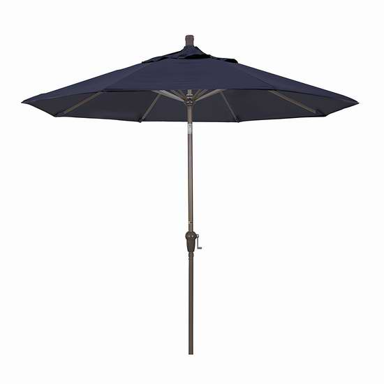  白菜价！历史新低！California Umbrella 9英尺蓝色可倾斜庭院遮阳伞1.8折 40.72加元清仓并包邮！