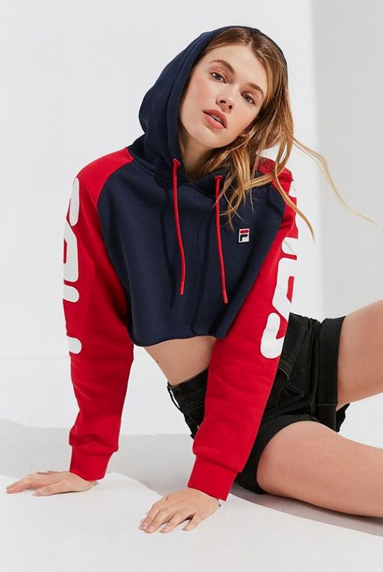  火上天了！FILA X Sanrio 、 FILA X UO合作新款美爆了  卫衣、卫裤、运动鞋 8.7折优惠！