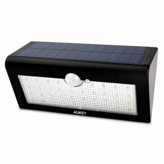 白菜价！AUKEY 36 LEDs 超亮太阳能 运动感应灯2.2折 12.99加元清仓！送价值25.99加元二合一USB线！