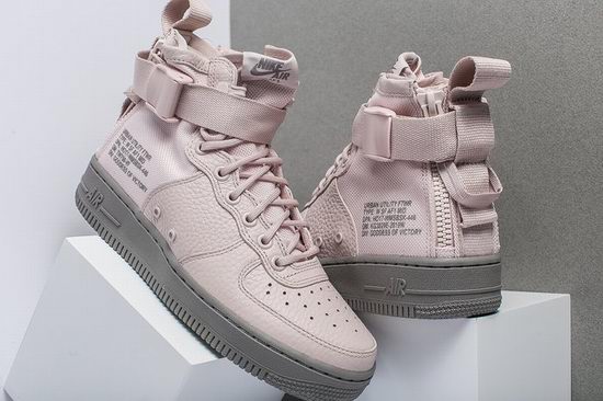  Nike 耐克 SF Air Force 1 Mid女款运动鞋 149.99-169.99加元（3色），原价 215加元，包邮