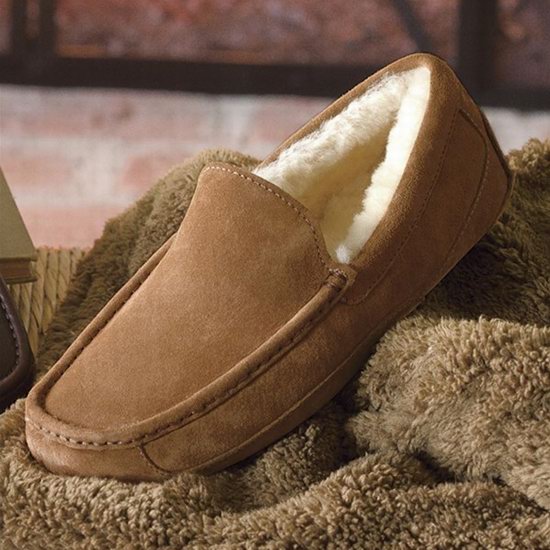  UGG Ascot 一脚蹬 男士羊毛保暖鞋7.5折 104.96加元起（官网原价 140加元）