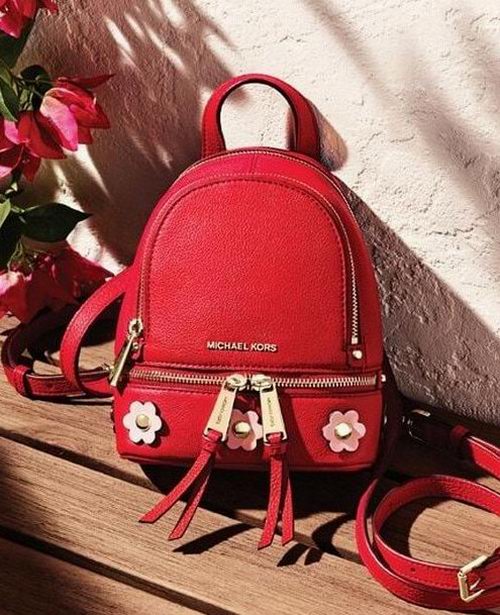  精选多款 Michael Kors Rhea 中号/迷你 花朵双肩包3.7折 111.75加元包邮！多色可选！