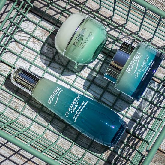  Biotherm 碧欧泉 全场8.5折，指定产品8折+额外8.5折！满39加元送价值55加元4件套大礼包+满送自选豪华中样+满送浴袍！抢超值装！内附单品推荐！