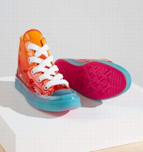  Converse x JW Anderson Grid 联名限量版果冻色帆布鞋上市！