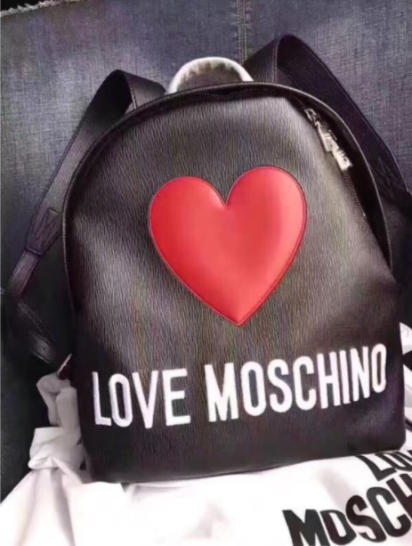  意大利品牌Moschino 的副线 Love Moschino双肩包、小香风 3折起特卖！