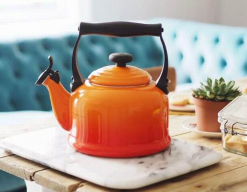  精选3款 Le Creuset Kone 珐琅铸钢茶壶/鸣响烧水壶 95.2加元（13色），原价 160加元