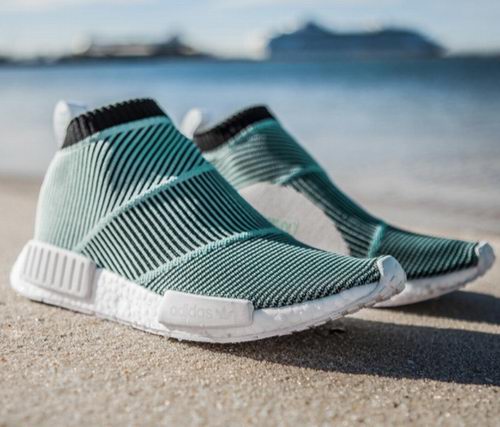  Parley x adidas Originals NMD 经典蓝血人运动鞋 75加元，原价 300加元，包邮