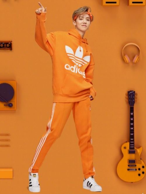  18年男士新款 adidas、三叶草潮服、运动鞋、训练服 6折+特卖区额外5折优惠！