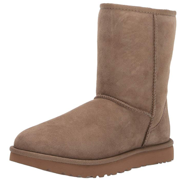  UGG W Classic Short II雪地靴 159.99加元（6码），原价 194.99加元，包邮