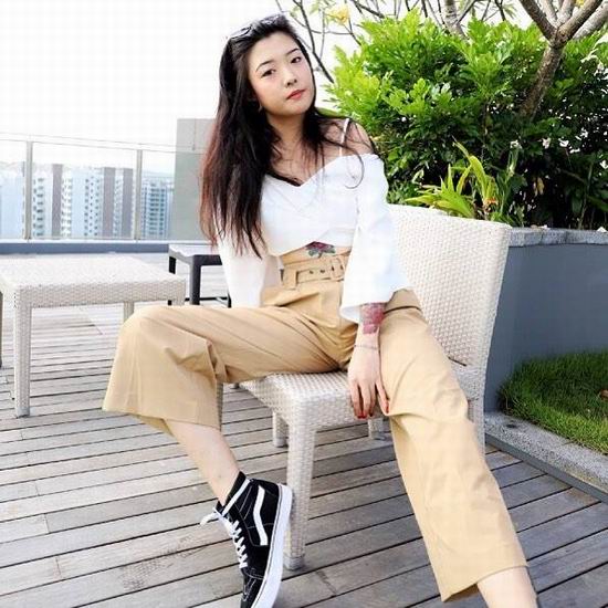  精选 TOPSHOP 春季女装、牛仔裤等2折起+全场包邮！