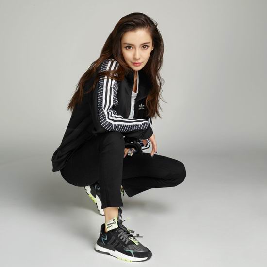  Adidas长周末大促！精选运动鞋、运动服饰等3折起+购3件以上额外6.7折！收NMD、ULTRABOOST潮鞋、老爹鞋！