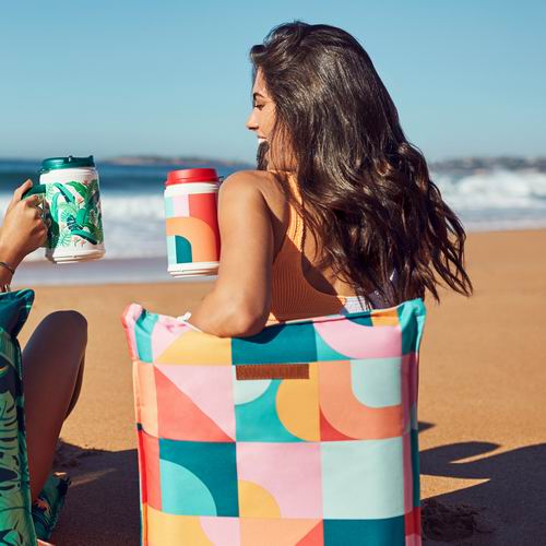  沙滩必备用品，让你一秒变女神！Indigo精选沙滩椅、太阳伞、沙滩用品 6.3折起优惠！