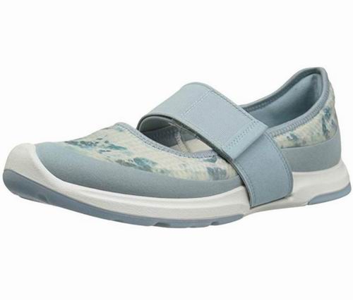  ECCO 爱步 Biom AMRAP 休闲鞋 77.37加元（5-5.5码），原价 154.27加元，包邮