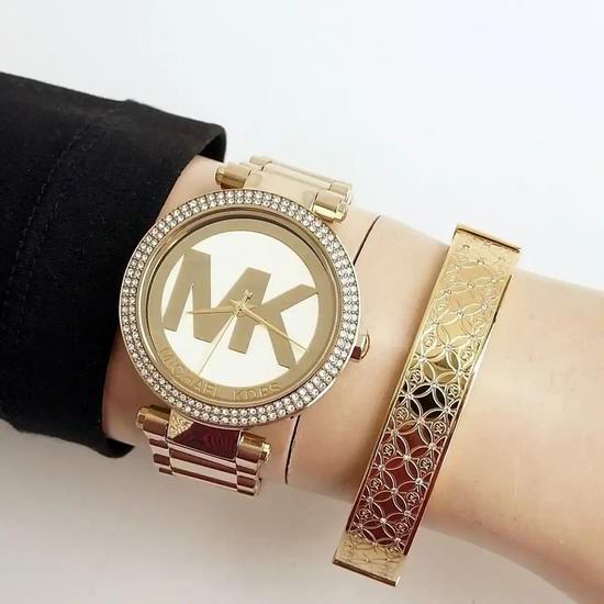  Michael Kors Parker MK5784 金色系大Logo 女士时尚腕表/手表4.8折 146加元包邮！