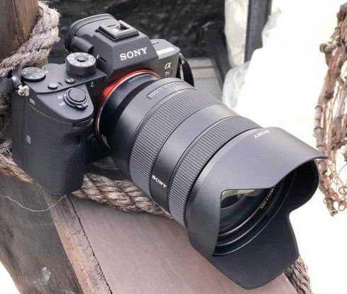  Sony 索尼 a7R III 42.4MP 高分辨率全画幅无反光镜相机 3199.97加元，原价 3799.97加元，包邮