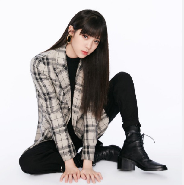  MO&Co. 2019秋季新款服饰 4折起优惠！入欧阳娜娜同款格子外套、158加元入羊毛毛衣