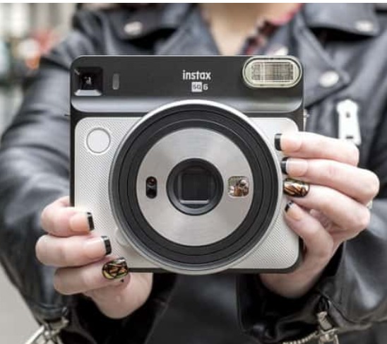  Fujifilm 富士Instax Square SQ6 拍立得复古相机 7折 139.95加元，原价 169.95加元，包邮