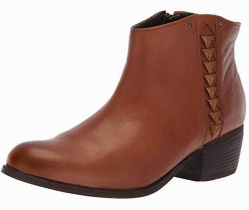  Clarks Maypearl Fawn女士短靴 33.9加元起，原价 170加元