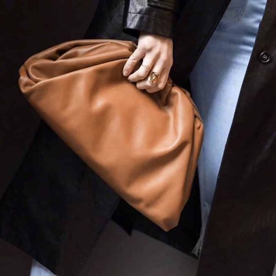  Bottega Veneta 精选时尚美包变相6.4折+额外8.5折：迷你云朵包516加元、云朵包 1326加元、Cassette单肩包 2448加元