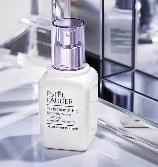  ESTEE LAUDER雅诗兰黛 维他命C 小白瓶  30毫升 85加元，原价 105加元，包邮