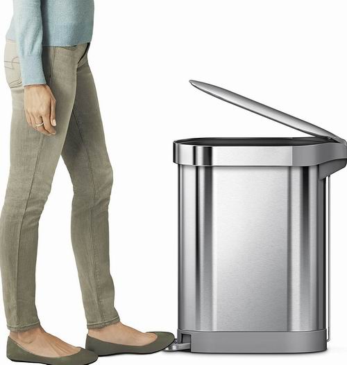  Simplehuman 45升不锈钢脚踏式垃圾桶 97.49加元，原价 116.98加元，包邮