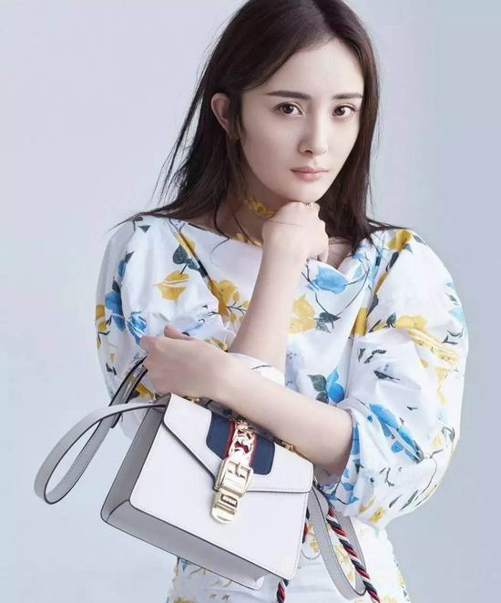  杨幂小S梅根奚梦瑶同款！Gucci Sylvie迷你链条包 2245加元，官网价 2985加元，包邮