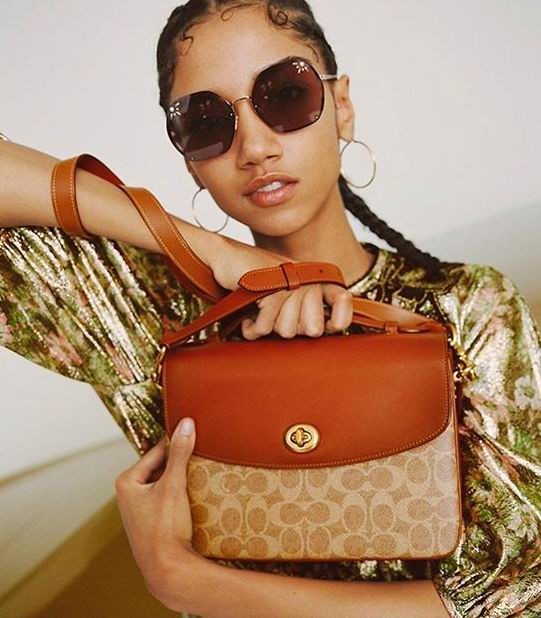  3小时抢购！Coach Cassie Crossbody 19 拼色邮差包 223.13加元，原价 375加元，包邮