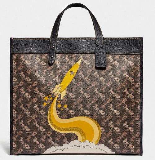  Coach Field Tote 40 马车图案托特包 260加元，原价 520加元，包邮