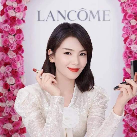  Lancome 兰蔻全场口红7.5折+最高送价值160加元大礼包！仅限今日！